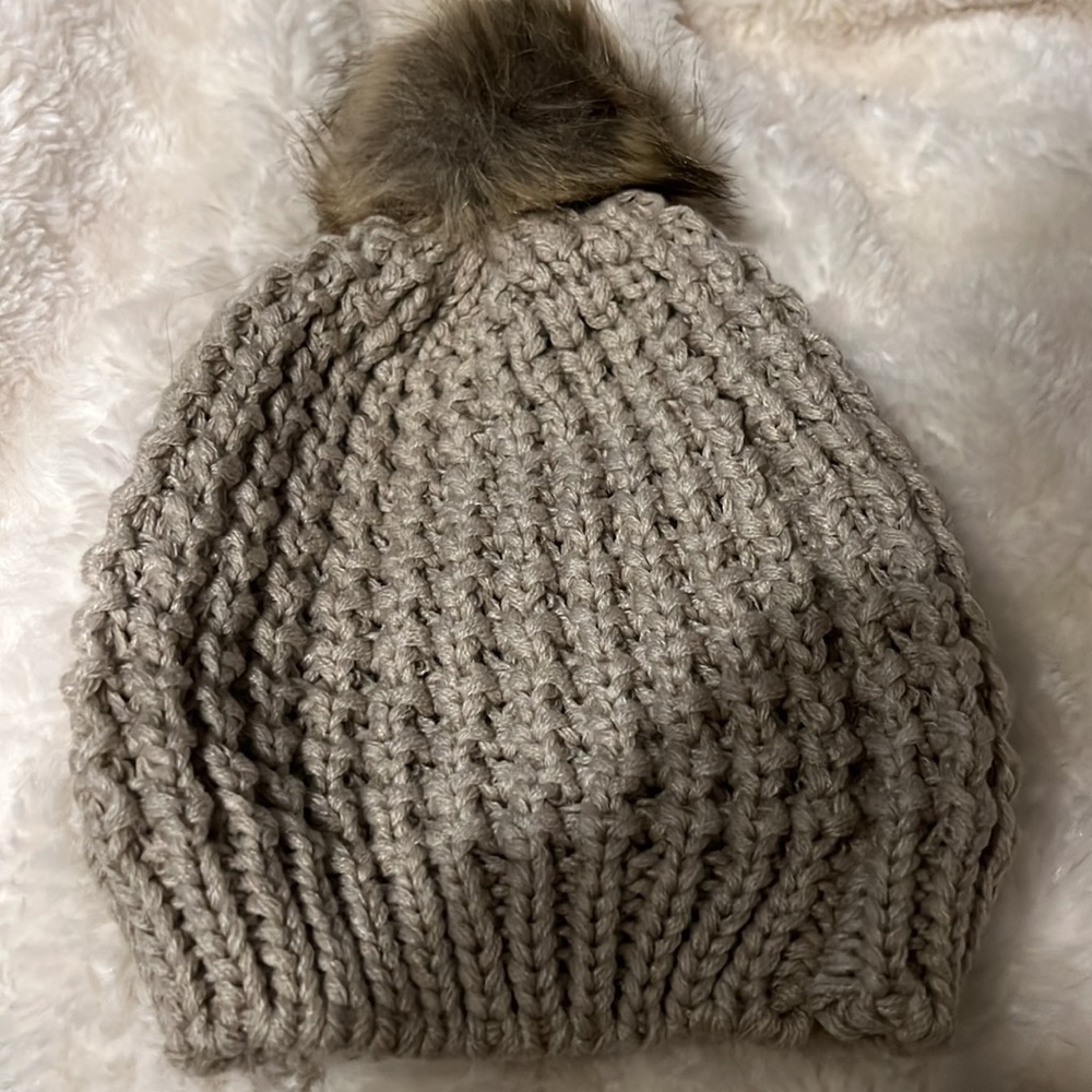 NWOT knit hat with Pom Pom